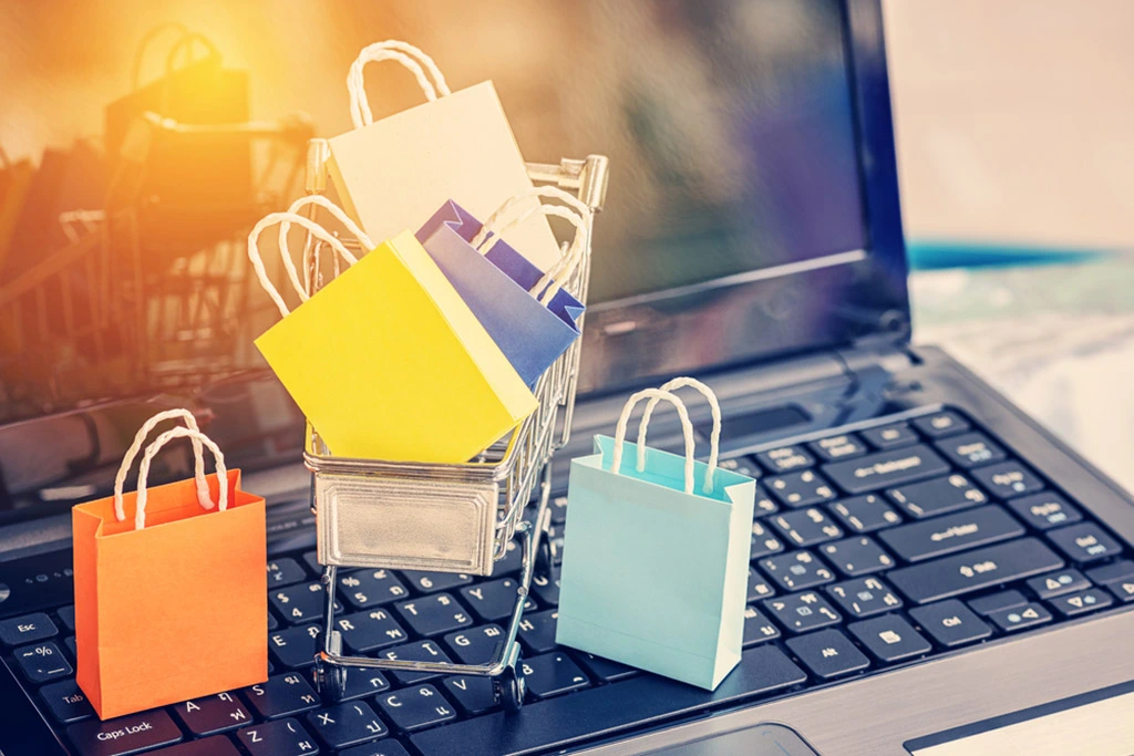 التسوق الإلكتروني مخاطرة أم صفقة مربحة؟